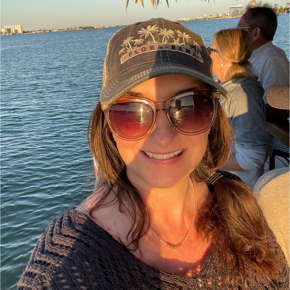 Meet your Posher, Lynn